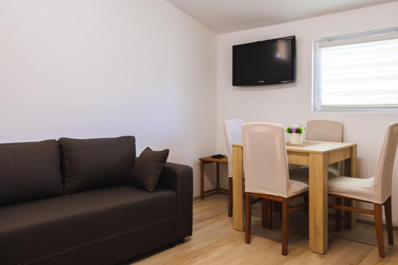 Apartmani Dordevic Golubac Extérieur photo